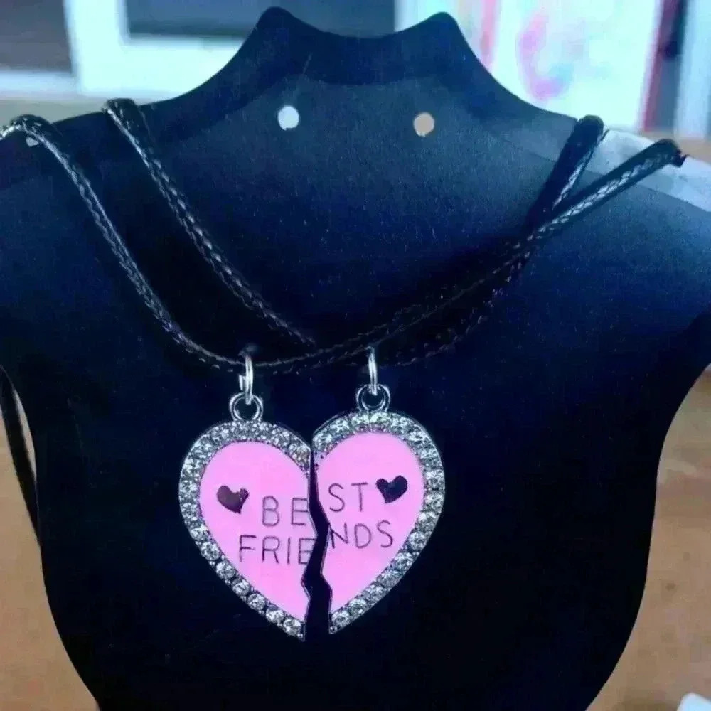 Pair of Best Friend Necklaces - Picture 2 of 3